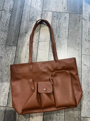 Très beau sac à main .