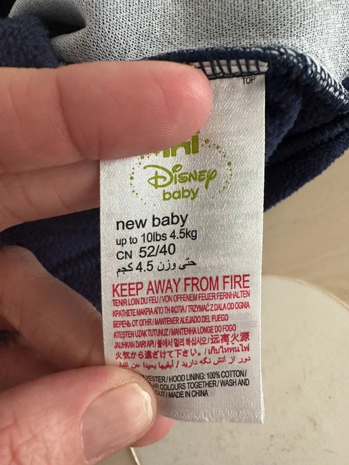 Veste Mickey 1 mois 4,5kg - photo numéro 2