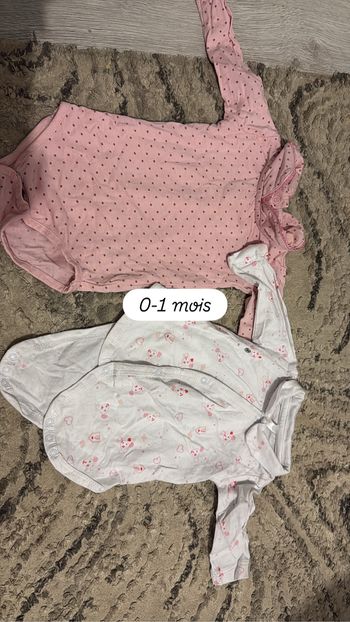2 bodies nouveau né