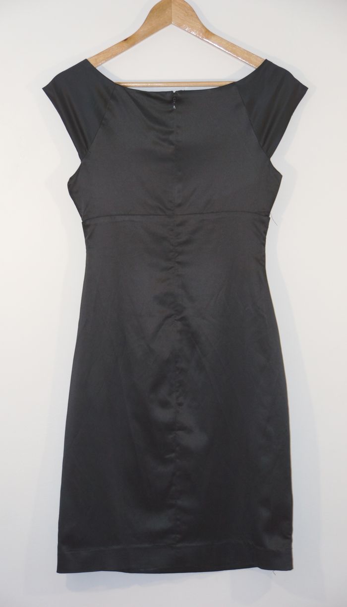 Robe satinée - photo numéro 3
