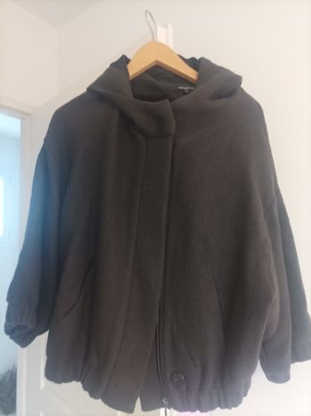 Blouson court avec capuche 
