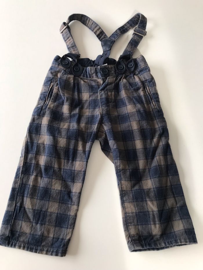 Pantalon bébé à carreaux et bretelles 6 mois