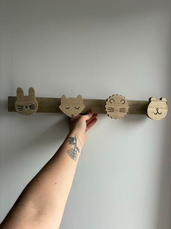 Porte manteau mural enfant