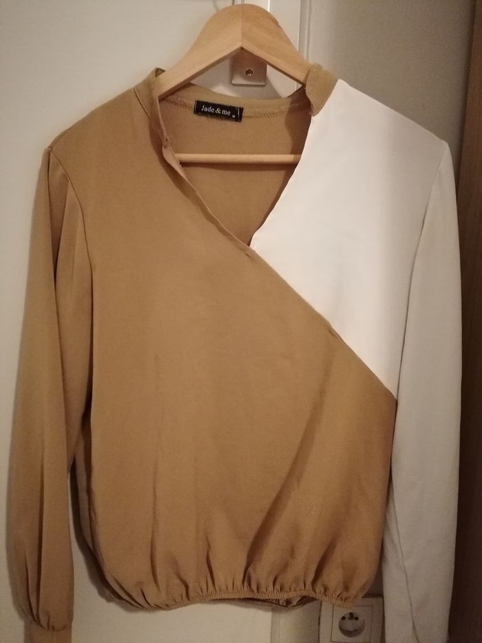 Blouse col v fine camel et blanc 38 - photo numéro 1