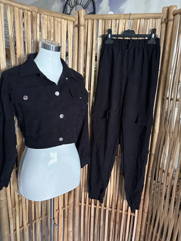 Ensemble fille taille 11/12 ans