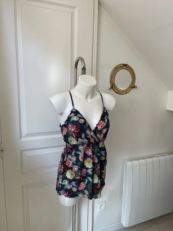 Combinaison short à fleurs
