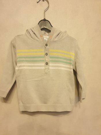 Pull capuche 12 mois