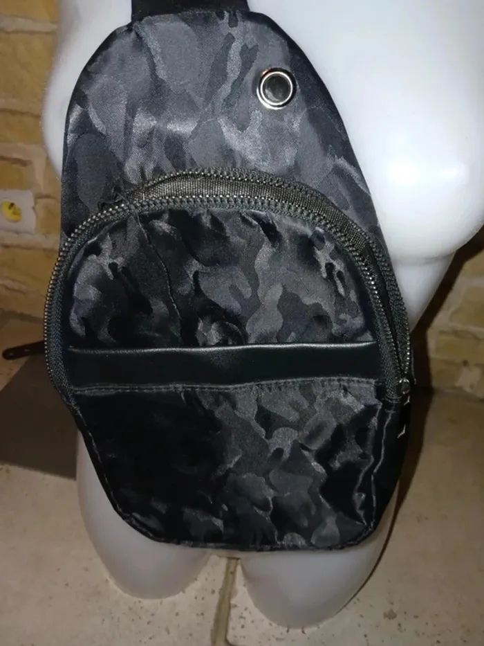 Sacoche noir - photo numéro 2