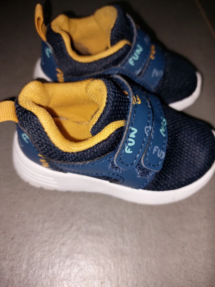 Chaussures / In extenso / Taille 19 - photo numéro 4