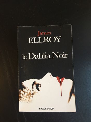 Livre de poche le dahlia noir