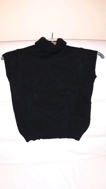 Pull à col roulé sans manches