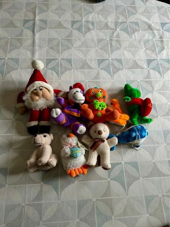 Lot de 9 petites peluches - en très bon état