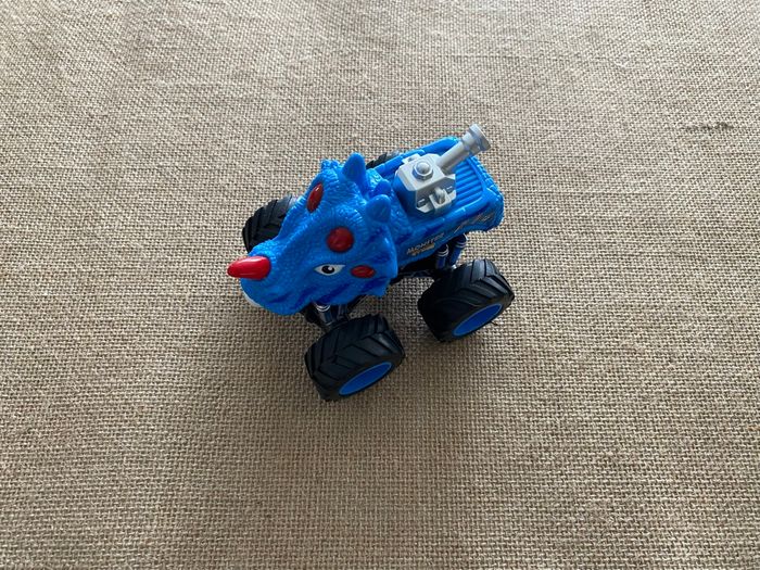 Voiture jouet lot de 2 Monster Truck tyrannosaure rex et dragon - photo numéro 3