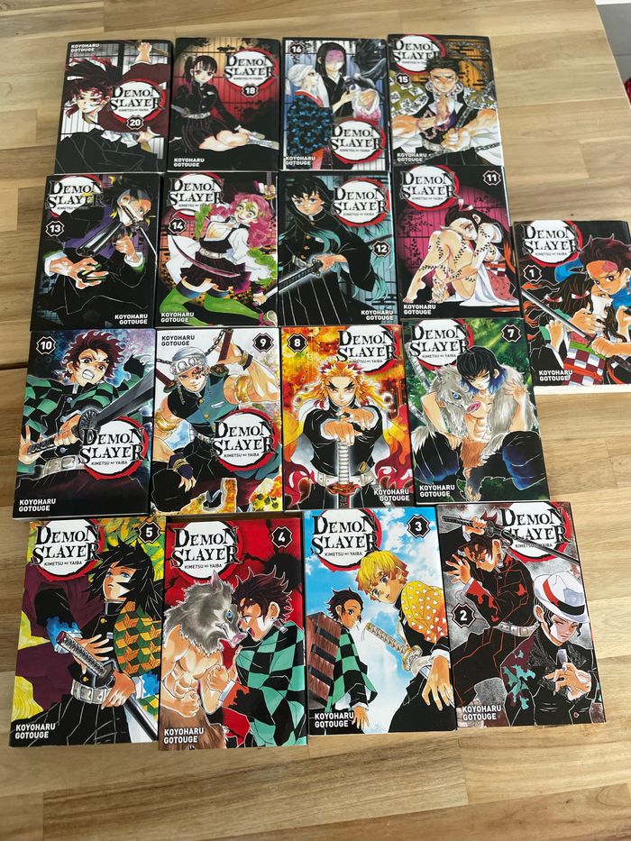 Lot 17 mangas Démon Slayer - photo numéro 2