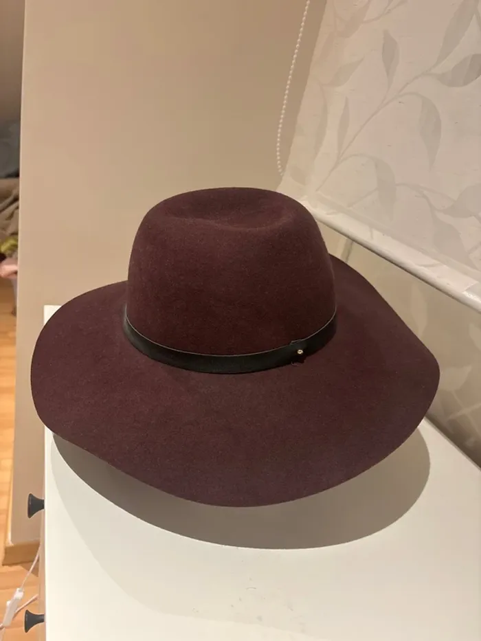 Chapeau Galeries Lafayette - photo numéro 2