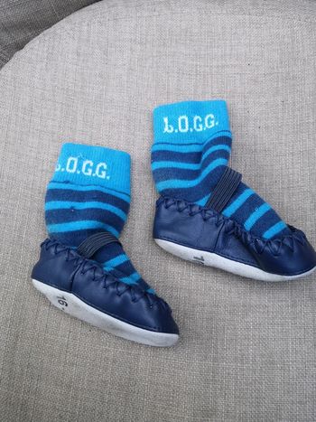 Chaussons chaussettes taille 16/17 H et M