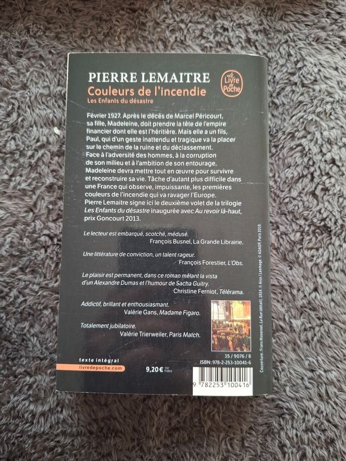 Roman de Pierre Lemaitre Couleurs de l'incendie en très bon état - photo numéro 2