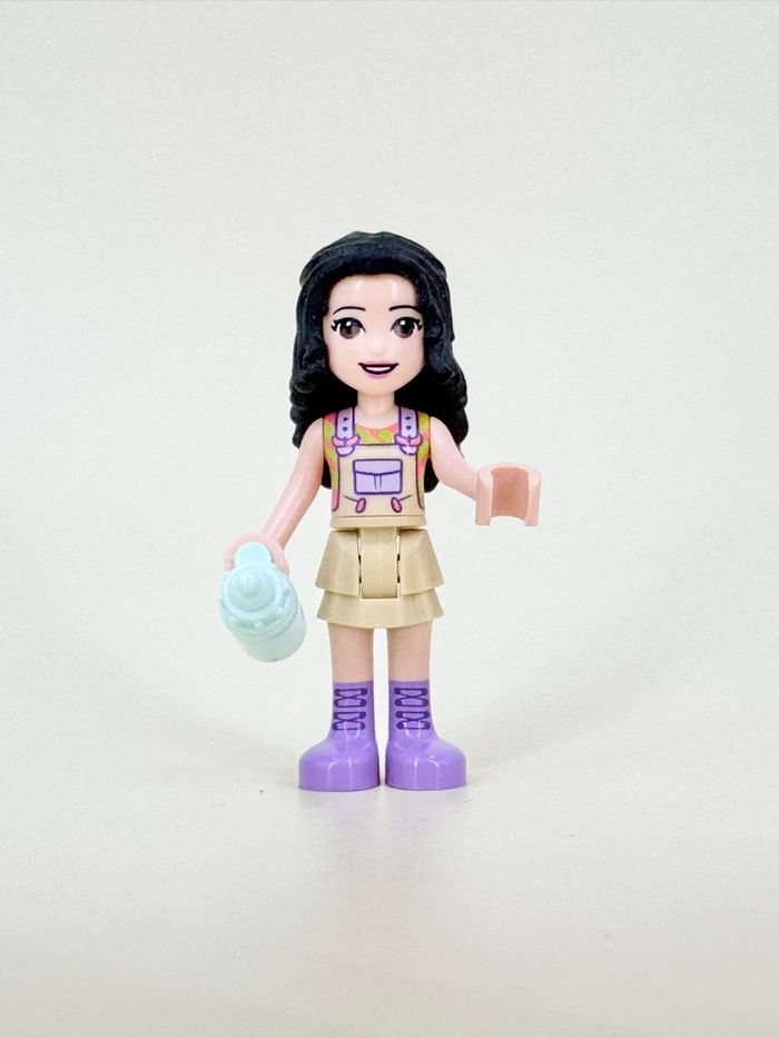 Lego Figurines Friends : Emma prête à sauver les animaux de la Savane