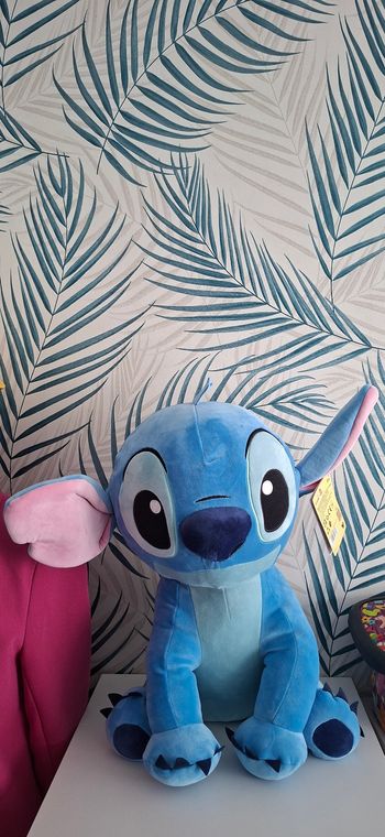 Grande peluche stitch neuve 