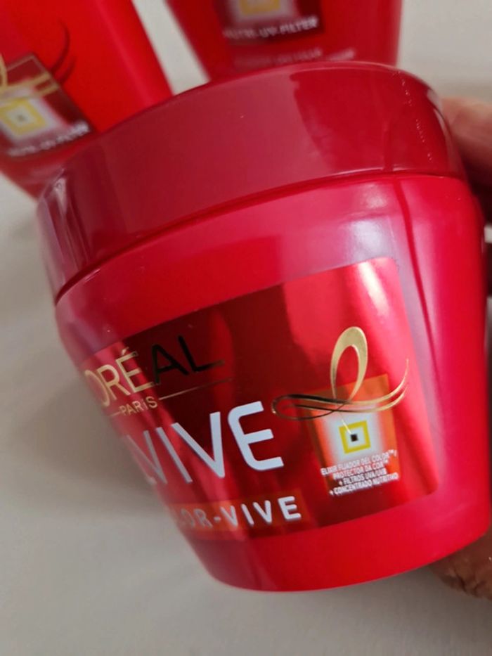 Shampoing et soins (4) spécial cheveux colorés. - photo numéro 12