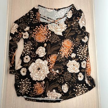 Pull fleuri Ms Mode • 52 🌿