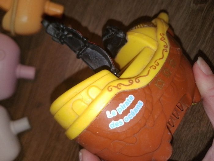 Différent jouets de bain - photo numéro 2