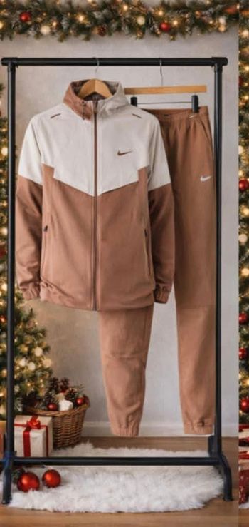 Survêtement Nike neuf jamais porté 