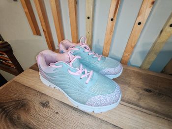 Tennis femme grise et blanche arkitect