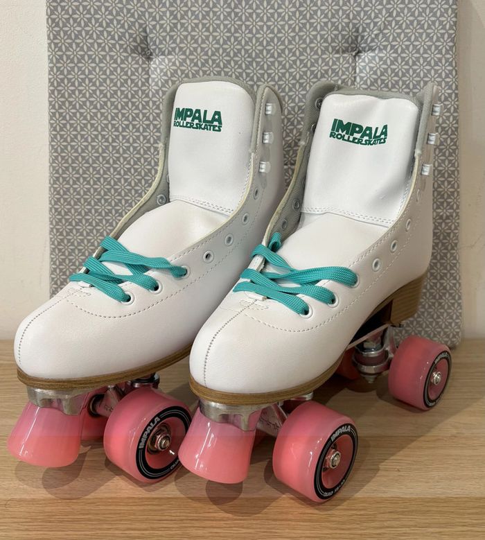 Paire de Rollerskates "White" Taille 38 - photo numéro 5