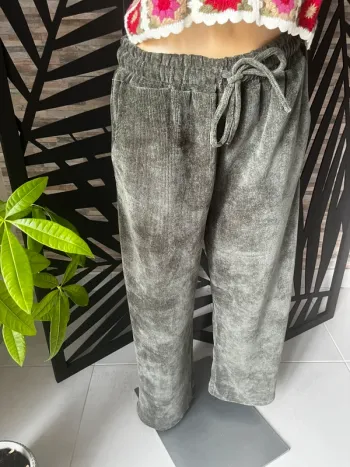 Pantalon confort kaki velours côtelé