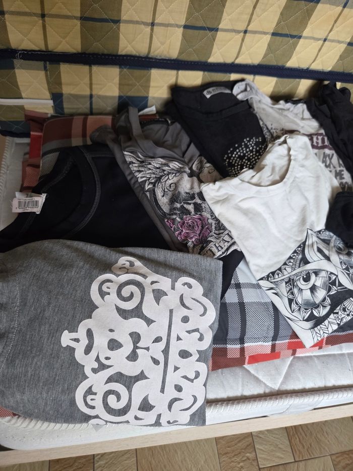 💜Lots de 13 tee-shirt taille M et L - photo numéro 2