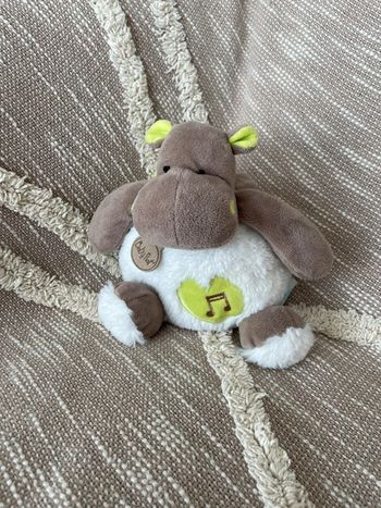 Peluche doudou musical 19cm Babynat hippopotame vert marron parfait état