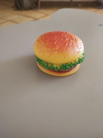 Jouet pour chien – Hamburger trop fun – 9 cm – Neuf !🍔