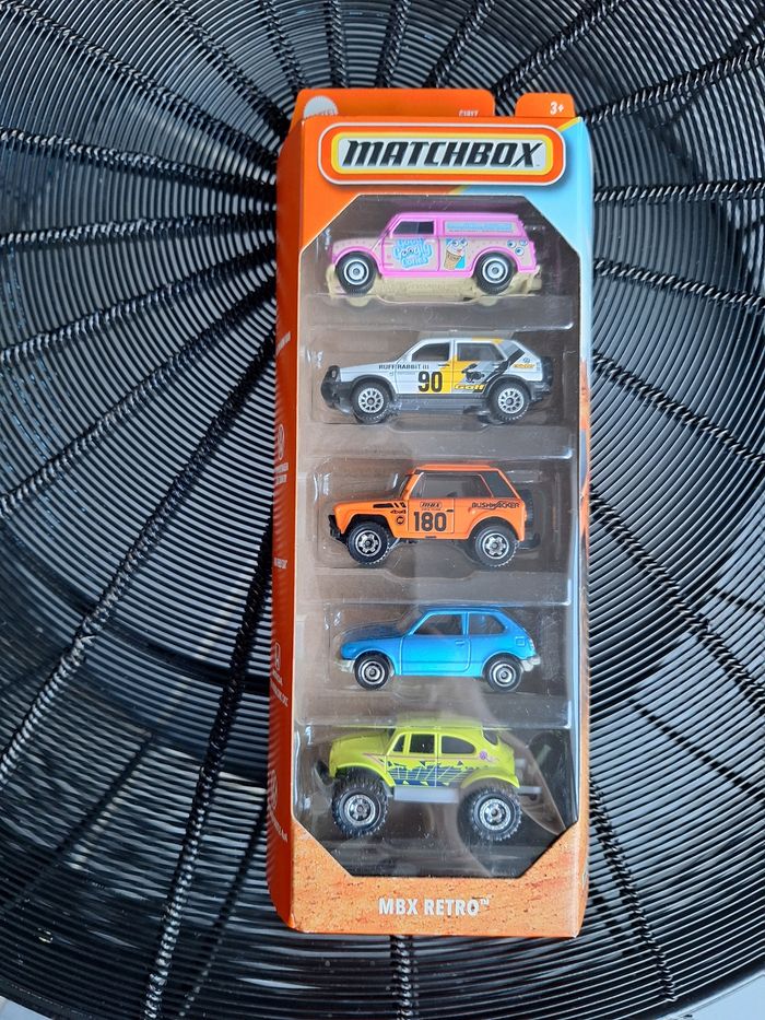 Boite 5 voitures matchbox