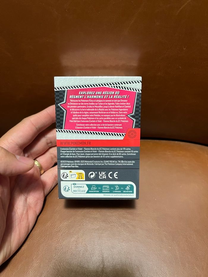 Pokémon - Bundle Flamme Blanche EV 10.5 - photo numéro 2