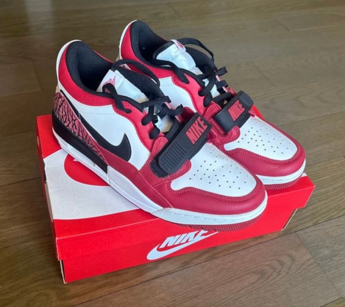 Air Jordan Legacy 312 Low 'Chicago Red'
