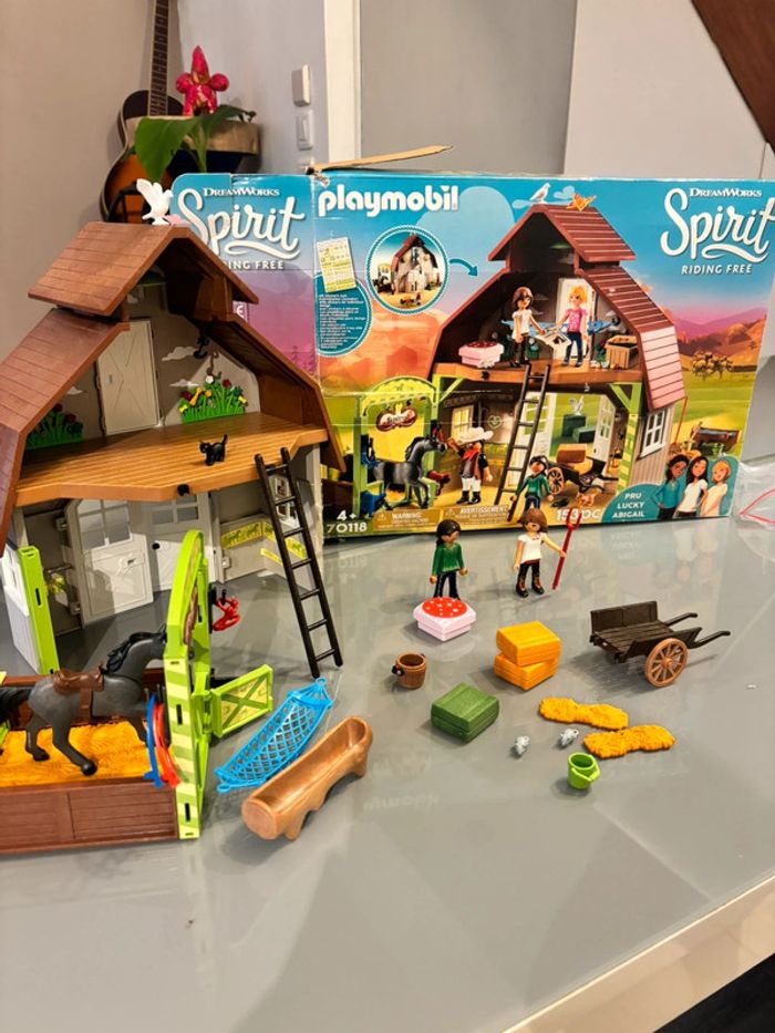 Playmobil ranch Spirit + boîte