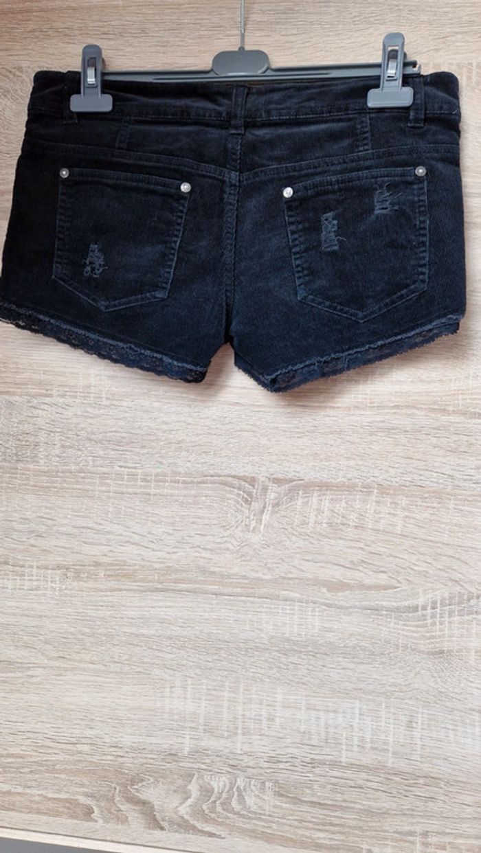 Short velours. - photo numéro 2