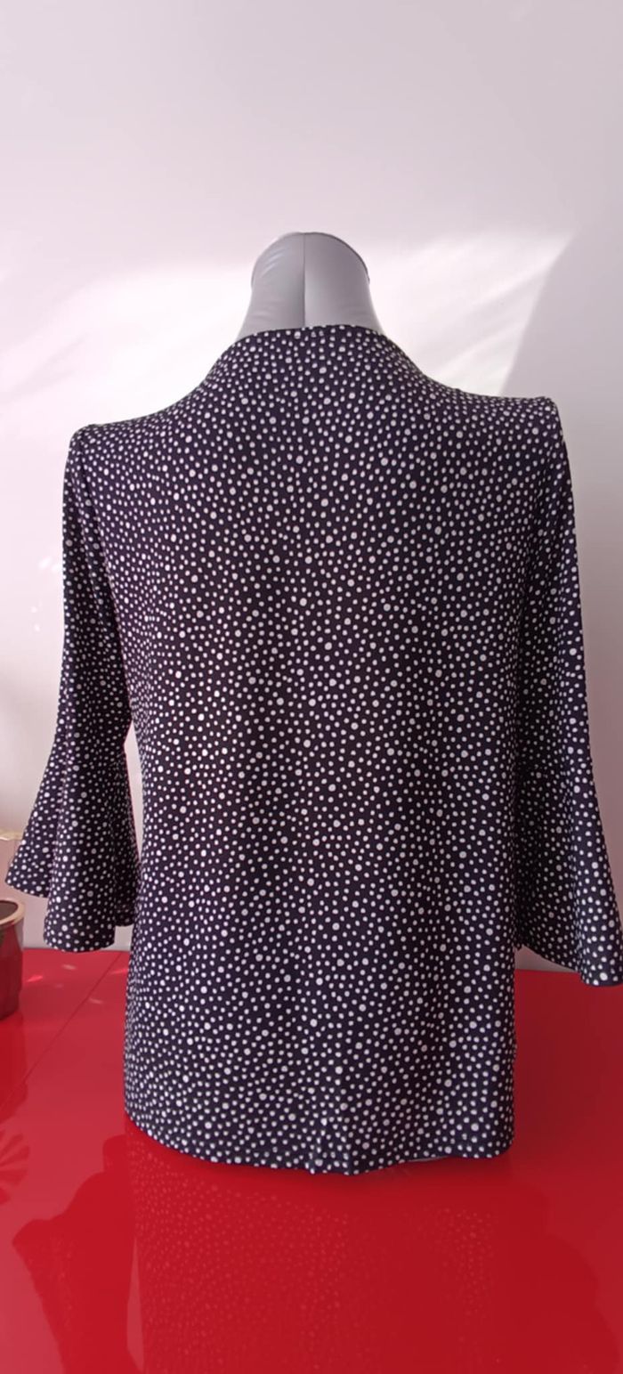 Blouse à pois col V manches 3/4 "Patrice BREAL" Taille 3 de la marque - photo numéro 2