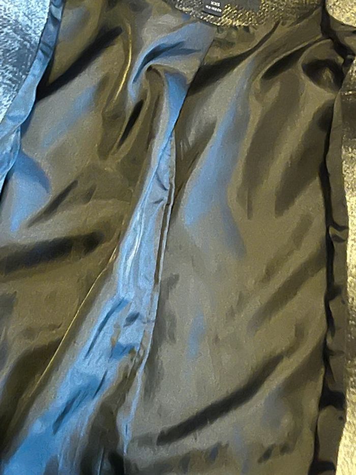 Je vend une veste longue épais femme XXS très bon - photo numéro 2
