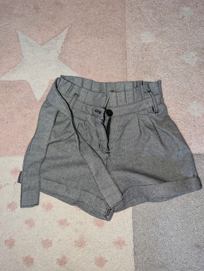 Short 3 ans