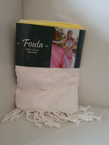 Jolie fouta de plage 100% coton  neuve  jaune ,rose , blanc  100x170cm