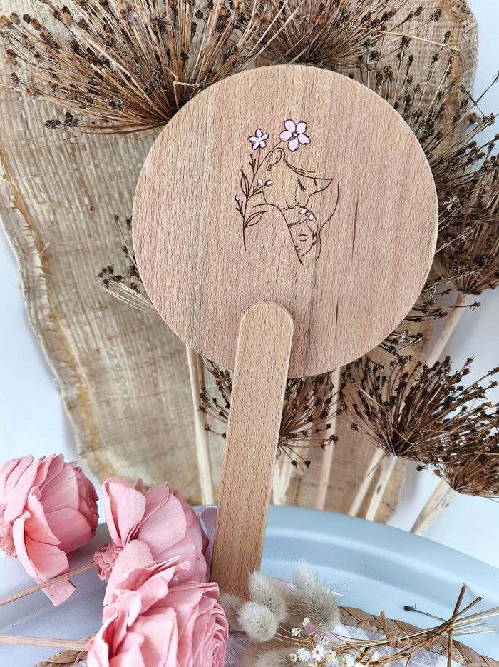 Joli miroir "Jolie fleur" en bois - photo numéro 2