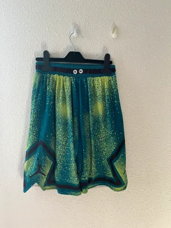 Short maillot taille 12/14 ans