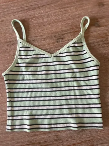 Top court à bretelles rayé