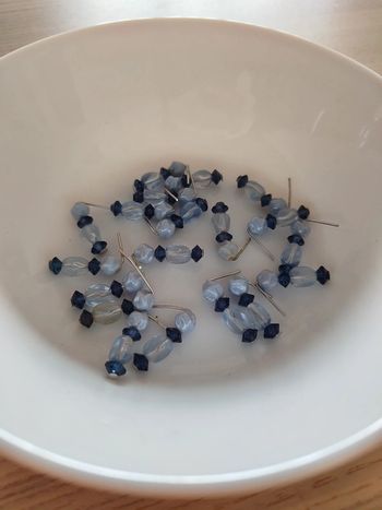 15 perles bleues