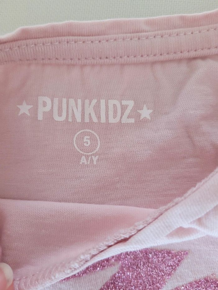 T-shirt taille 5 ans - photo numéro 3