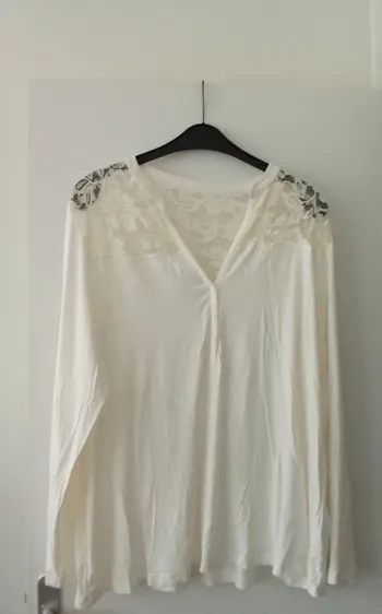 Haut femme ⭐ très bon état ⭐ Taille 54 -56 ⭐bodyflirt