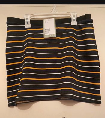 Jupe courte à rayures taille M neuve H&M