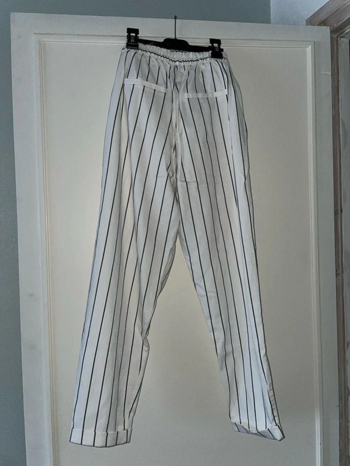 Pantalon blanc Bershka taille S - photo numéro 3